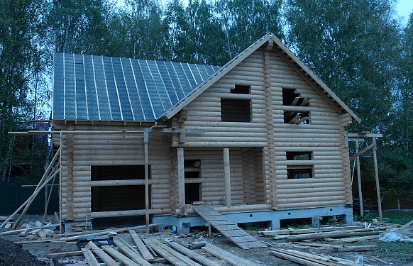 Построенный домФундамент и дом из бревна в Чеховском районе